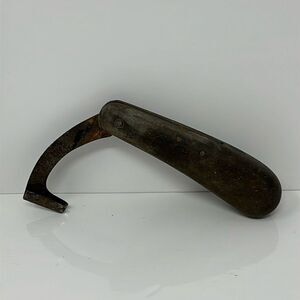 Antique race knife